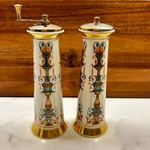 Lenox Lido gold and ivory salt & pepper mill set